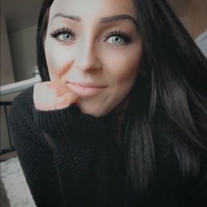 Meet your Posher, Emilie